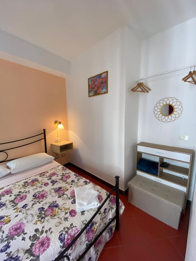 Taormina'S Sun Bed and Breakfast Exteriör bild