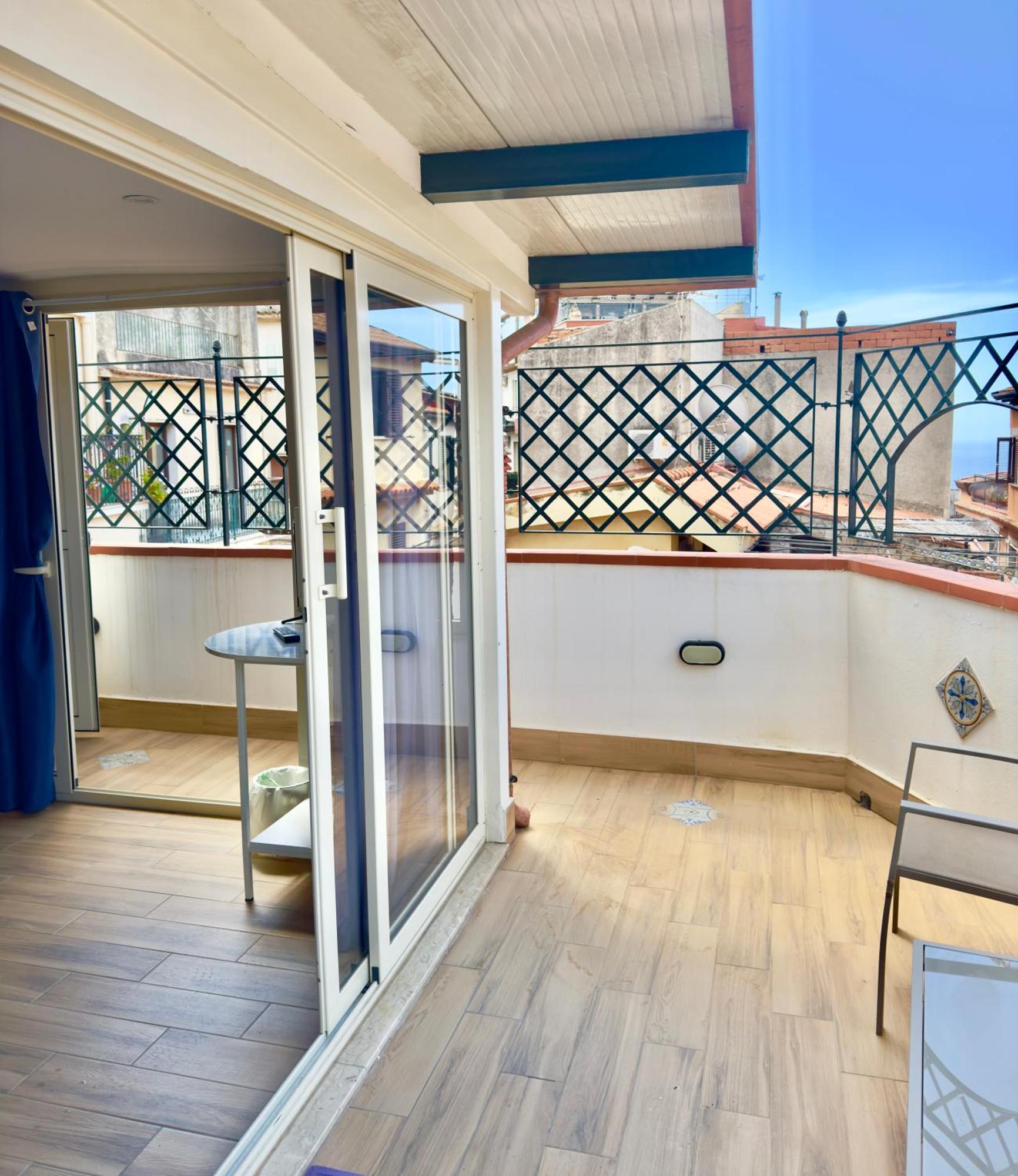 Taormina'S Sun Bed and Breakfast Exteriör bild