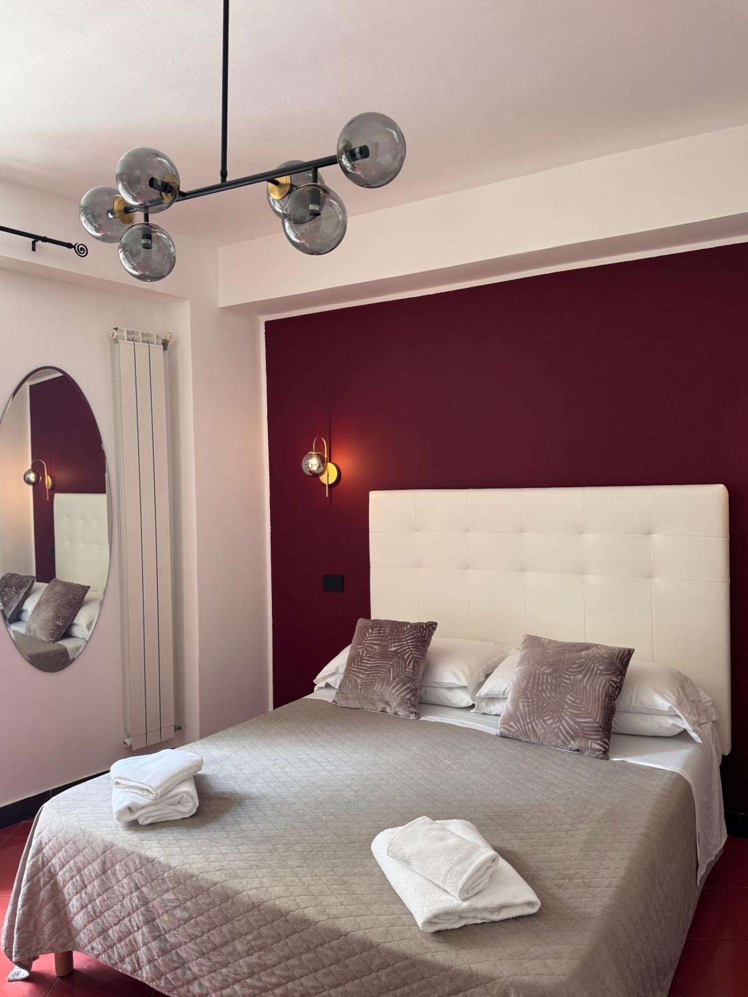 Taormina'S Sun Bed and Breakfast Exteriör bild