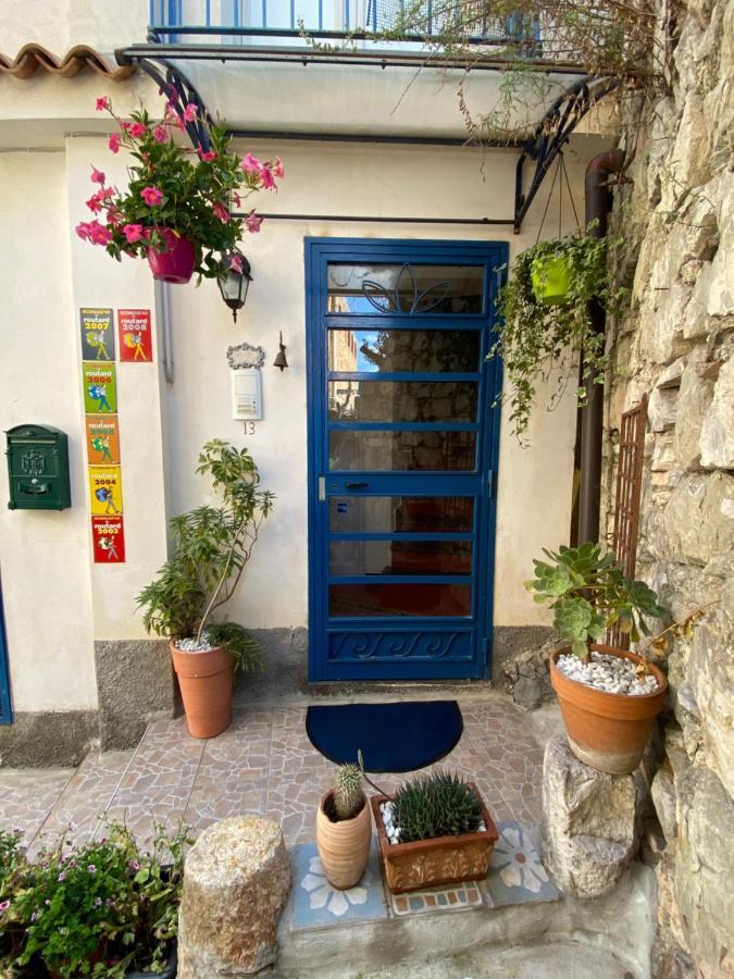 Taormina'S Sun Bed and Breakfast Exteriör bild